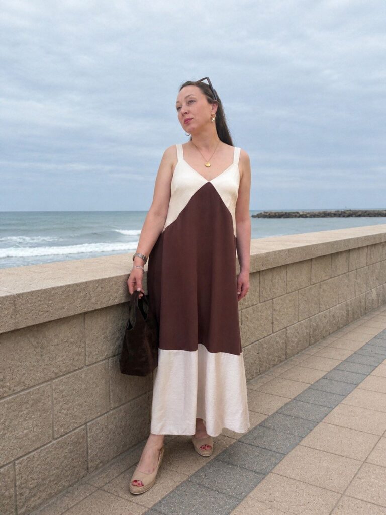 Vestido largo marrón y beige