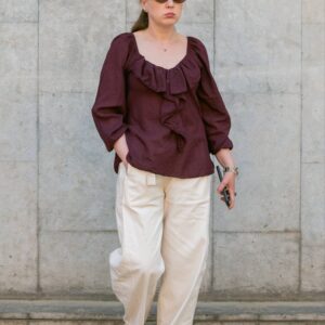 Blusa volantes de color vino